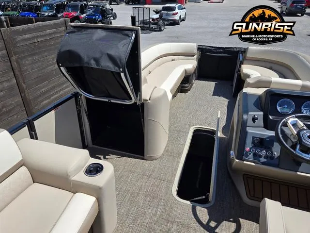 Slide: The Image of Avalon '25 Catalina Versatile Rear Lounger 2025 - 16