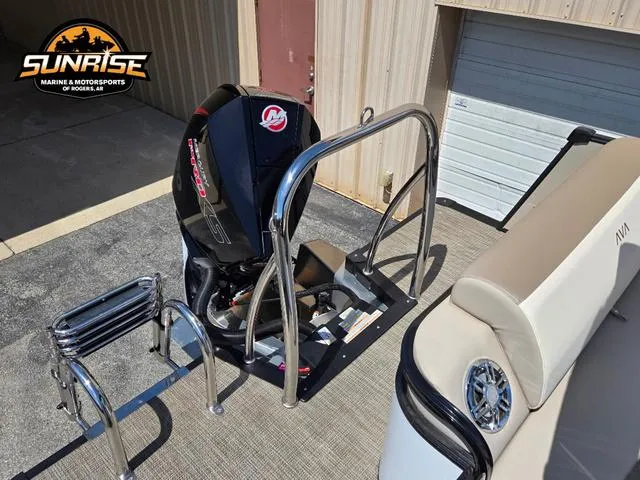 Slide: The Image of Avalon '25 Catalina Versatile Rear Lounger 2025 - 17