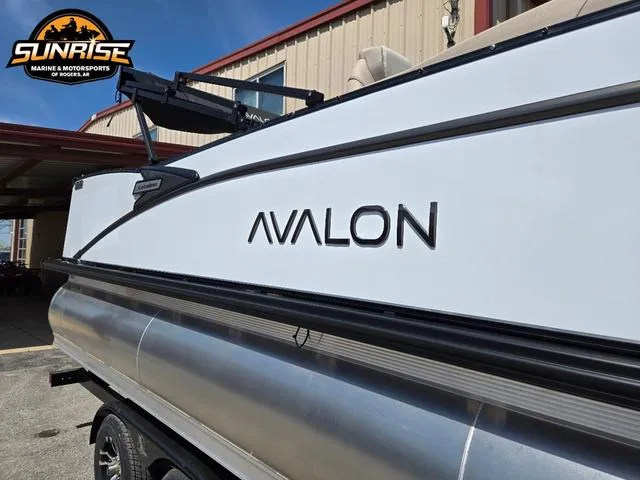 Slide: The Image of Avalon '25 Catalina Versatile Rear Lounger 2025 - 22