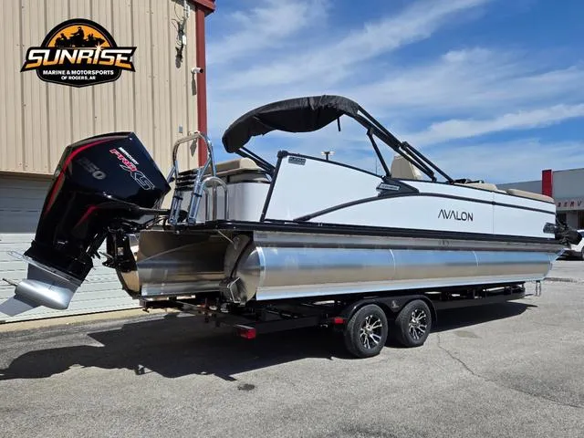 Slide: The Image of Avalon '25 Catalina Versatile Rear Lounger 2025 - 24