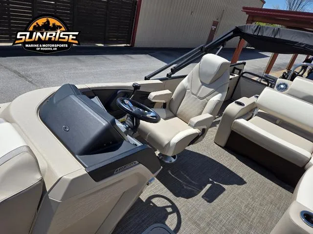 Slide: The Image of Avalon '25 Catalina Versatile Rear Lounger 2025 - 7