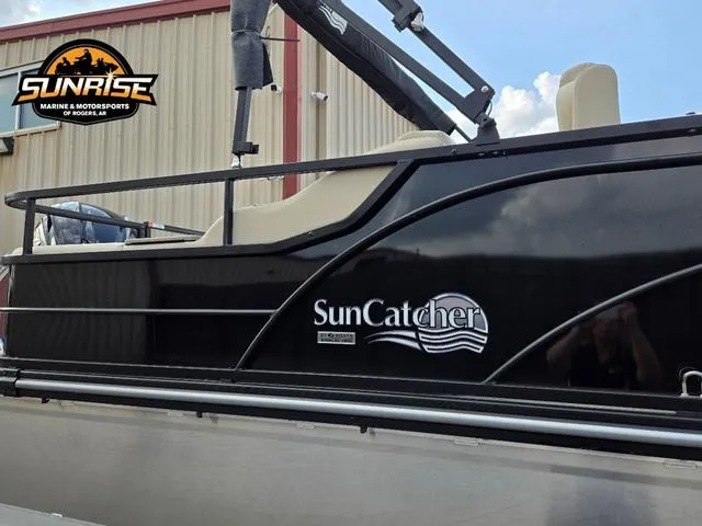 Slide: The Image of SunCatcher Select 322SS 2024 - 13