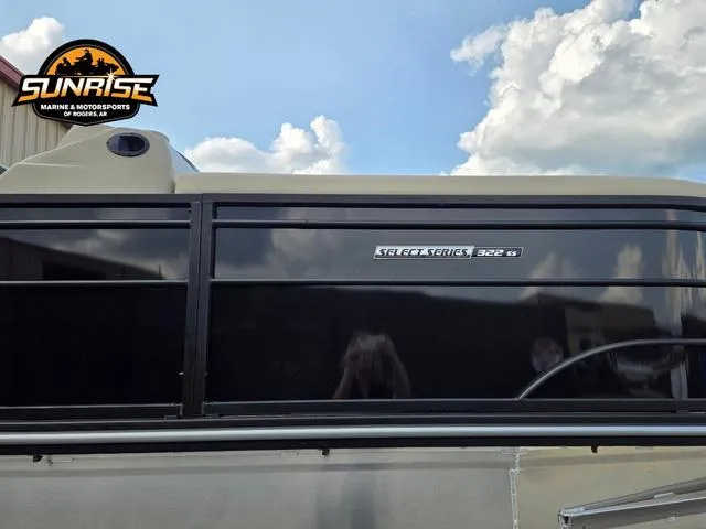 Slide: The Image of SunCatcher Select 322SS 2024 - 24