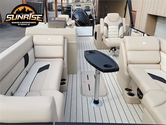 Slide: The Image of SunCatcher Select 322 SS 2024 - 10