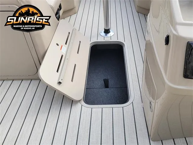 Slide: The Image of SunCatcher Select 322 SS 2024 - 12