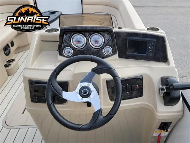 Slide: The Image of SunCatcher Select 322 SS 2024 - 18