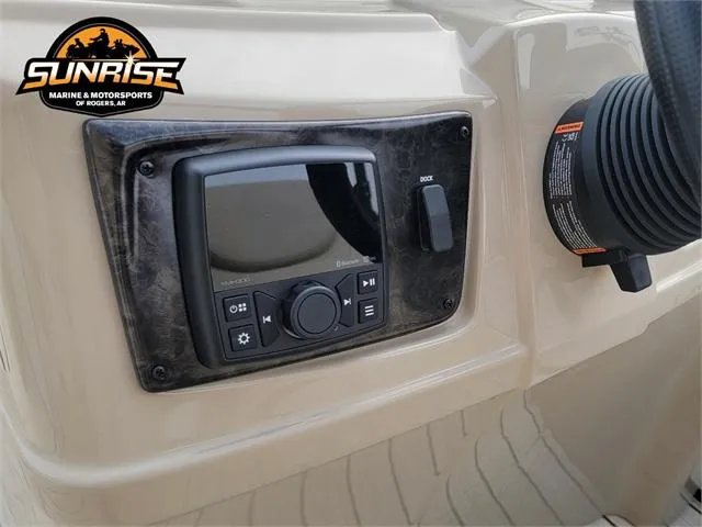 Slide: The Image of SunCatcher Select 322 SS 2024 - 20