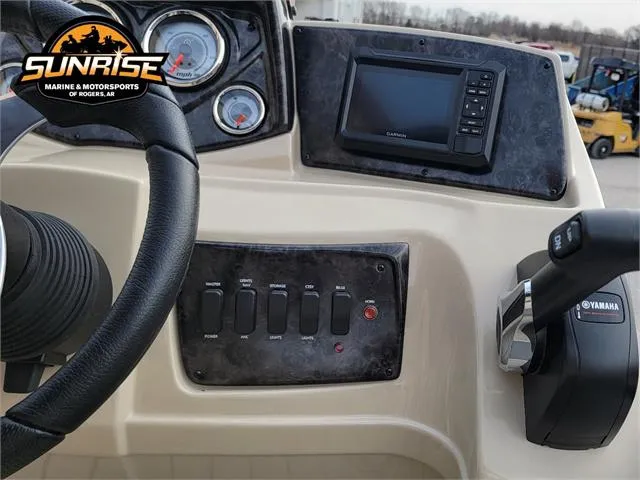 Slide: The Image of SunCatcher Select 322 SS 2024 - 21