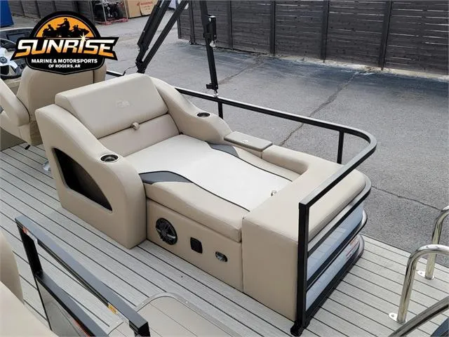 Slide: The Image of SunCatcher Select 322 SS 2024 - 22