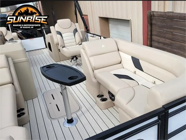 Slide: The Image of SunCatcher Select 322 SS 2024 - 9