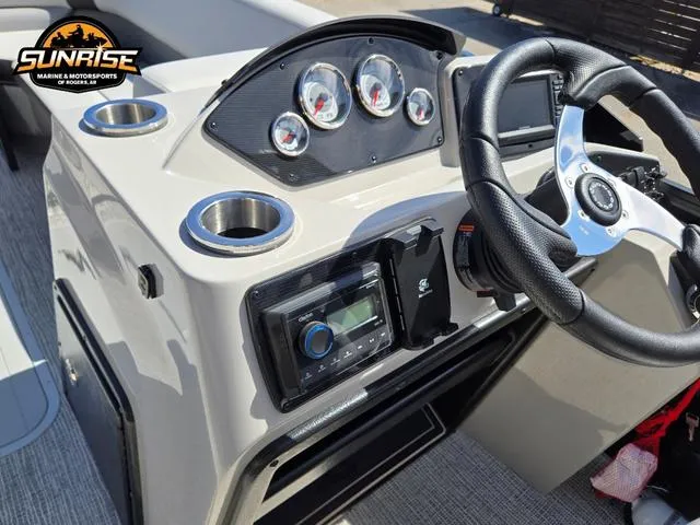 Slide: The Image of SunCatcher Select 324SS 2025 - 11