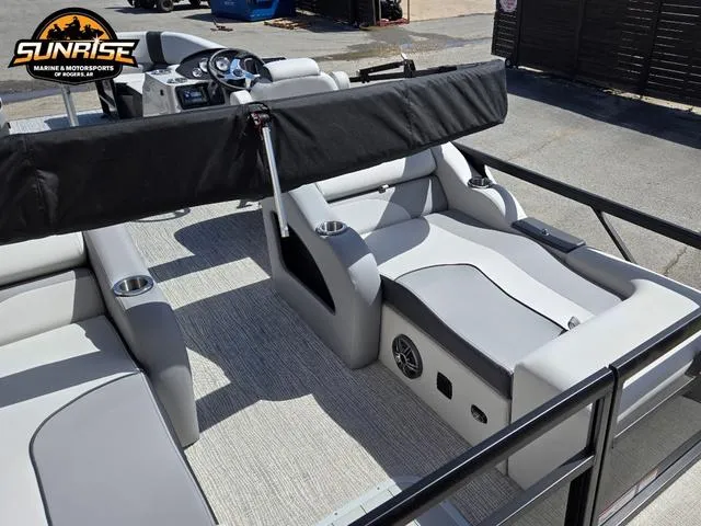 Slide: The Image of SunCatcher Select 324SS 2025 - 15