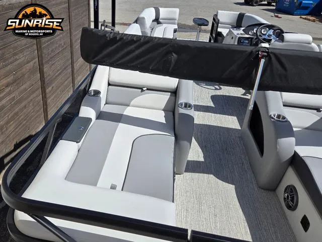 Slide: The Image of SunCatcher Select 324SS 2025 - 16