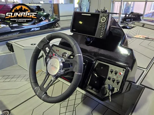 Slide: The Image of Steering console of 2025 Avid 20 Vertex boat with navigation system. - 4