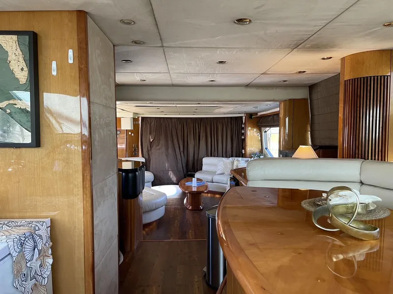 Slide: The Image of 2005 Sunseeker 75 Flybridge- LAUREL- Dinette - 9