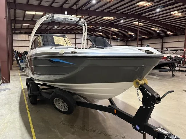 Slide: The Image of 2020 Yamaha AR210 boat on trailer in indoor showroom. - 3