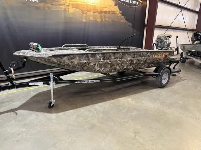 Slide: The Image of Excel 1751 Shallow Water F4 W/Mud Buddy HDR 40TK 2025 - 7