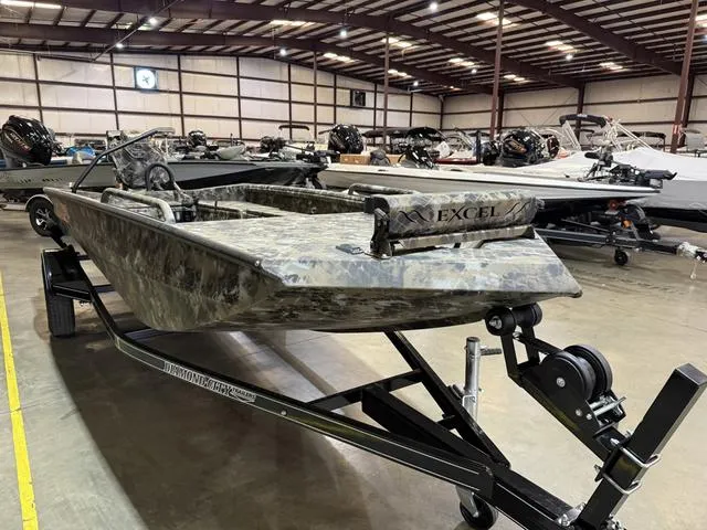 Slide: The Image of Excel 1751 Shallow Water F4 W/Mud Buddy HDR 40TK 2025 - 8