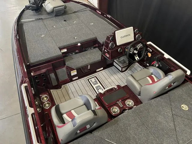 Slide: The Image of Bass Cat Puma STS W/Mercury 250 Pro Xs 2025 - 7