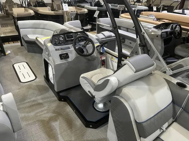 Slide: The Image of Veranda Vista Sport VS 22 RC 2025 - 14