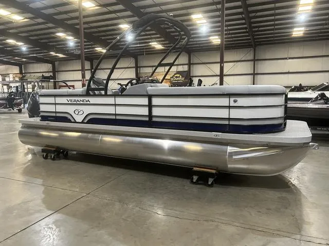 Slide: The Image of Veranda Vista Sport VS 22 RC 2025 - 6