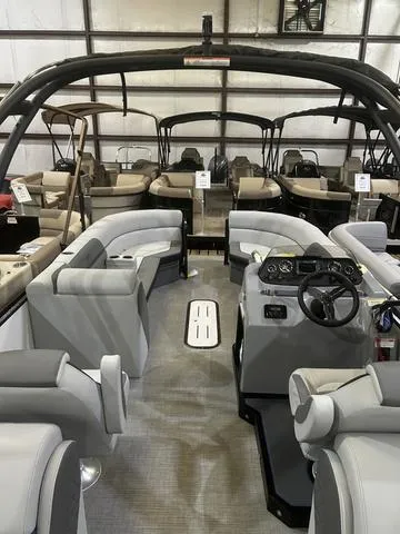 Slide: The Image of Veranda Vista Sport VS22RC W/Yamaha 200 No Trailer 2025 - 13