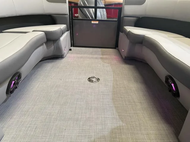 Slide: The Image of Interior of 2025 Veranda Relax VR22RCT boat with Yamaha 300, featuring spacious seating. - 10