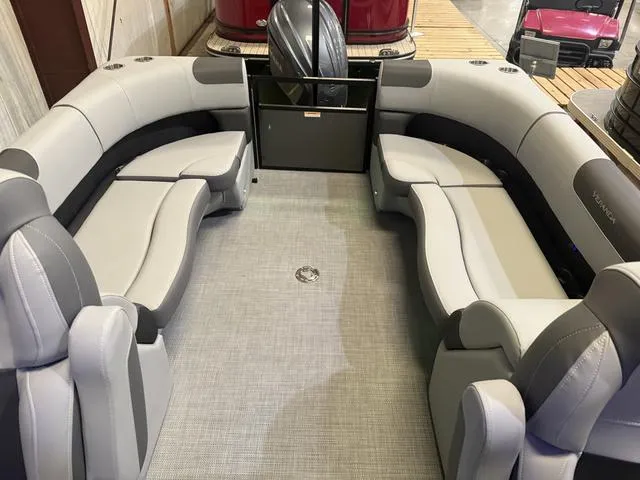 Slide: The Image of 2025 Veranda Relax VR22RCT boat interior with Yamaha 300, featuring spacious seating and modern design. - 7