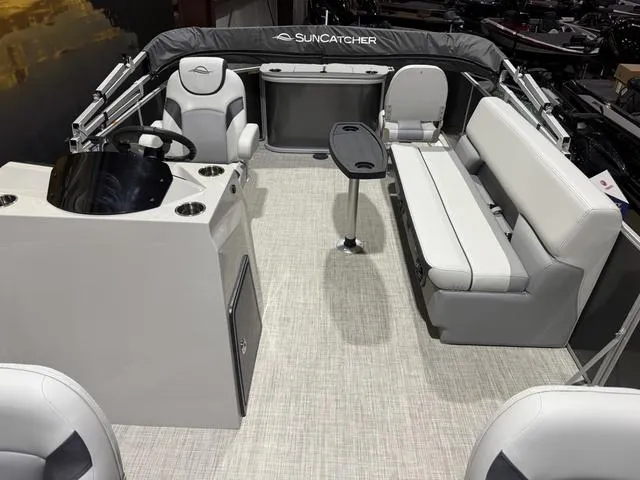 Slide: The Image of SunCatcher Select 18F W/Yamaha 70 No Trailer 2025 - 6