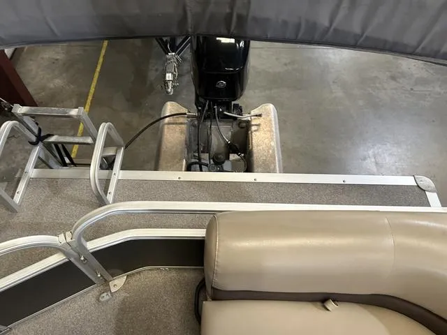 Slide: The Image of 2019 Sun Tracker PARTY BARGE 18 DLX with Mercury 60 engine, interior view. - 13