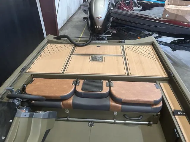 Slide: The Image of Avid Rogue 20 SC W/Yamaha 115 "SHO" 2025 - 8