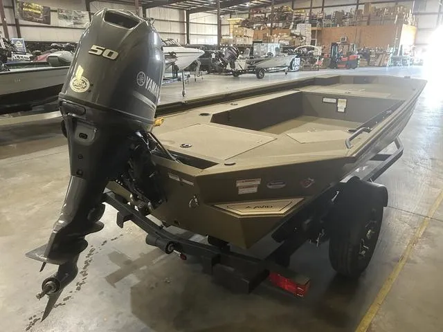 Slide: The Image of Avid Commander 16 W/Yamaha 50 2025 - 5