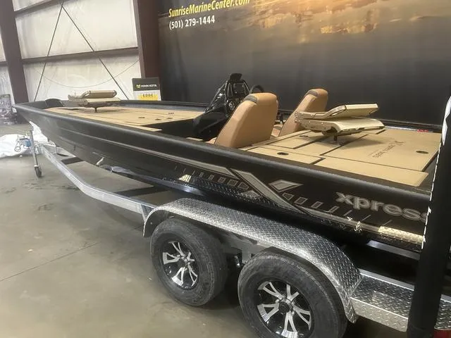 Slide: The Image of Xpress Hyper-Lift Crappie H20C W/Yamaha 17 SHO 2025 - 6