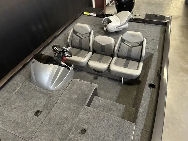 Slide: The Image of 2025 G3 Sportsman 1910 boat interior with Yamaha 150 "SHO" engine, featuring three seats. - 12