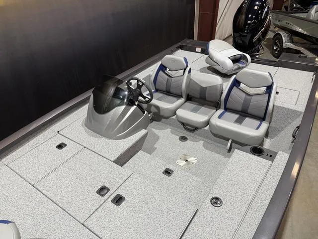 Slide: The Image of G3 Sportsman 1810 PFX W/Yamaha 115 "SHO" 2025 - 13