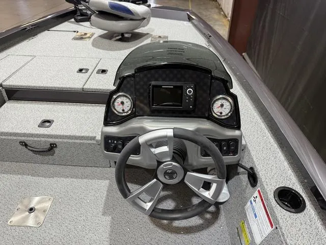 Slide: The Image of G3 Sportsman 1810 PFX W/Yamaha 115 "SHO" 2025 - 14