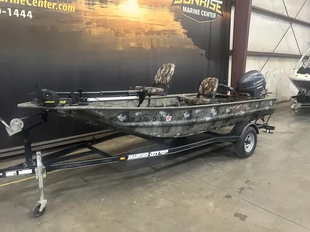 Slide: The Image of War Eagle 548LDV W/Yamaha 40 2015 - 2