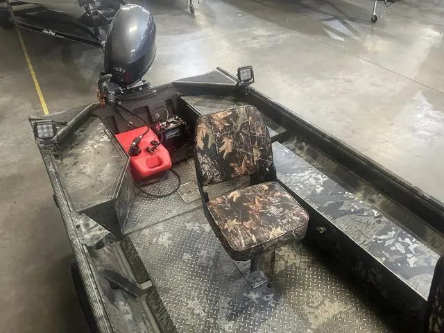 Slide: The Image of War Eagle 548LDV W/Yamaha 40 2015 - 8