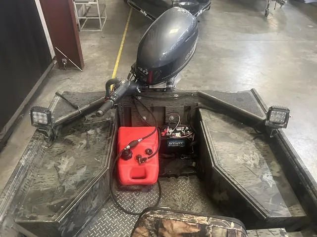 Slide: The Image of War Eagle 548LDV W/Yamaha 40 2015 - 9