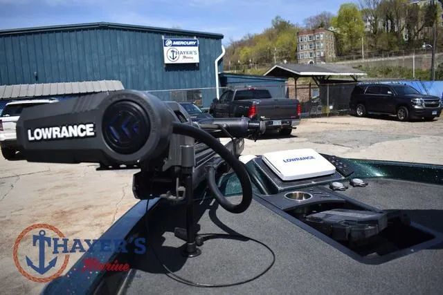 Slide: The Image of 2014 Ranger Z119c boat with Lowrance equipment at Thayer's Marine dealership. - 27