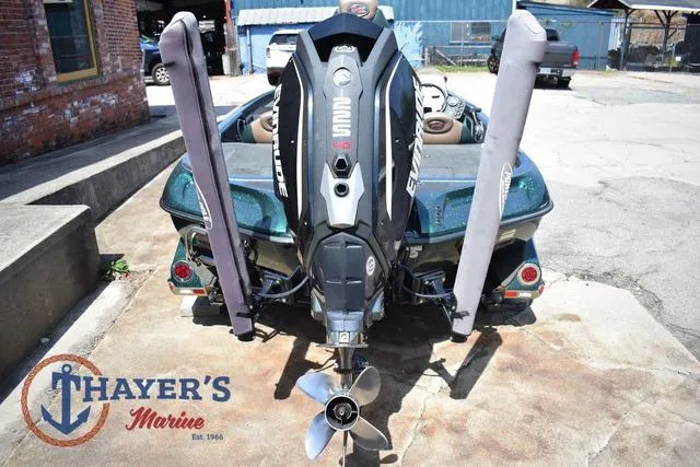 Slide: The Image of 2014 Ranger Z119c boat with Evinrude engine at Thayer's Marine. - 4