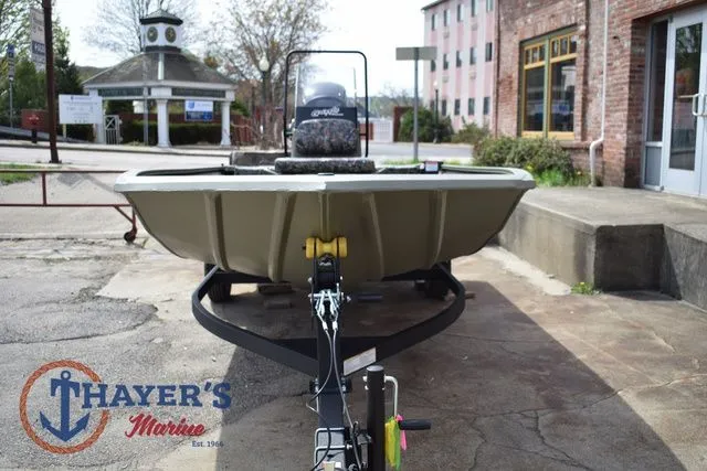 Slide: The Image of Tracker Grizzly 1860 CC 2025 - 21