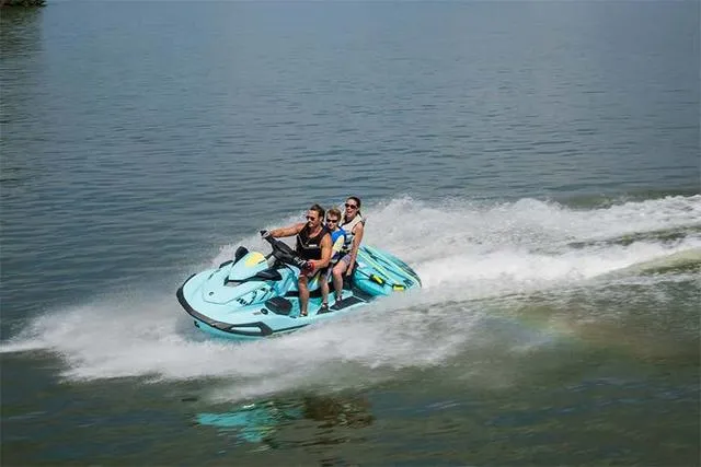 Slide: The Image of Yamaha Waverunner VX 2025 - 3