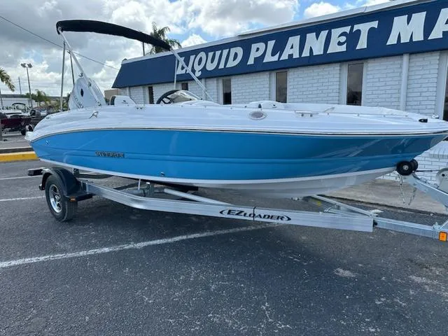 Slide: The Image of Stingray 182 SC 2025 - 4