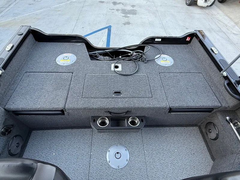 Slide: The Image of Crestliner Fish Hawk 1750 WT w/ 115HP Mercury Pro XS! 2025 - 10