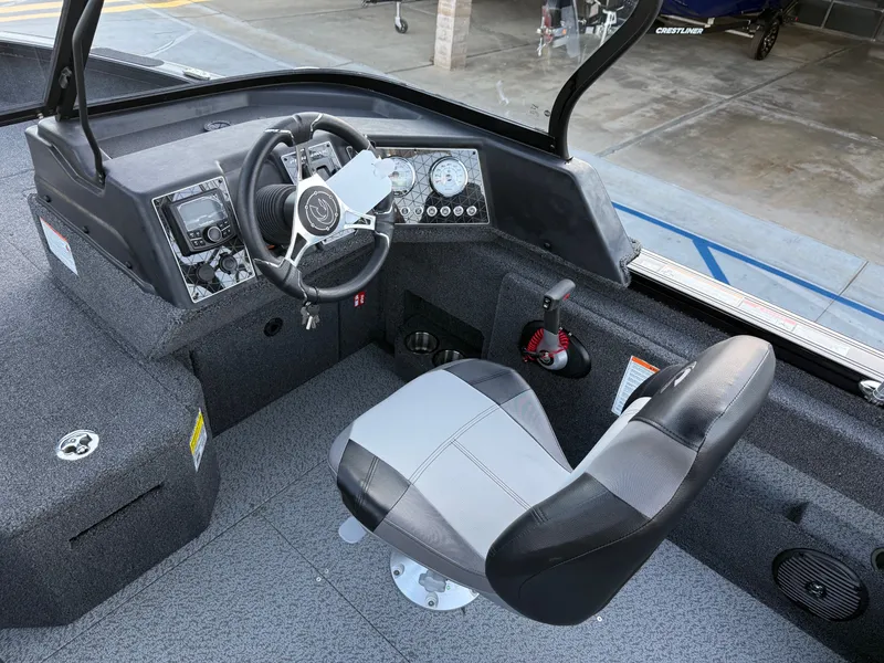 Slide: The Image of Crestliner Fish Hawk 1750 WT w/ 115HP Mercury Pro XS! 2025 - 7