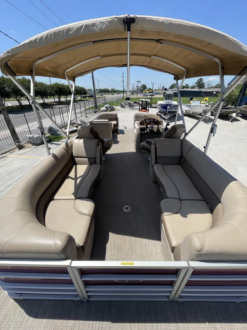 Slide: The Image of Veranda 22 2018 - 12