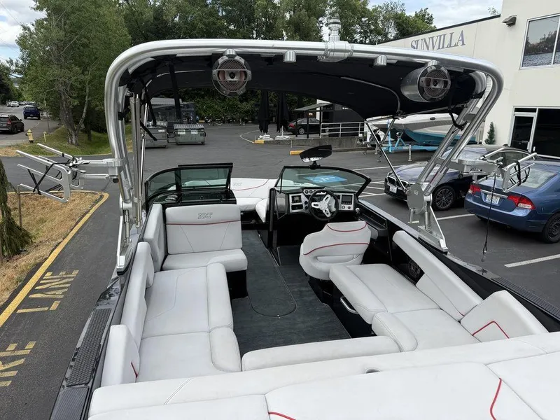 Slide: The Image of MasterCraft NXT22 2019 - 6