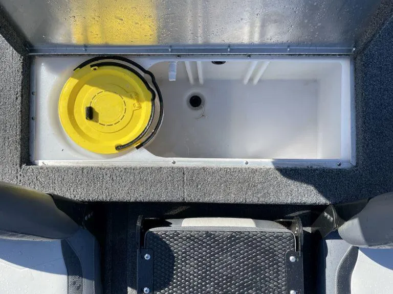 Slide: The Image of Lowe Stinger ST175 2021 - 11