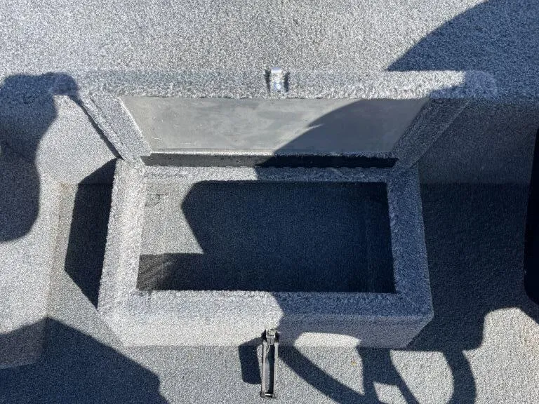 Slide: The Image of Lowe Stinger ST175 2021 - 12